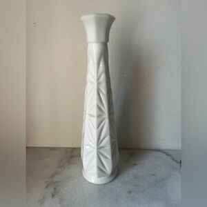 Vintage milk glass Vintage Milk Glass Snowflake Bud Vase 8.7”.